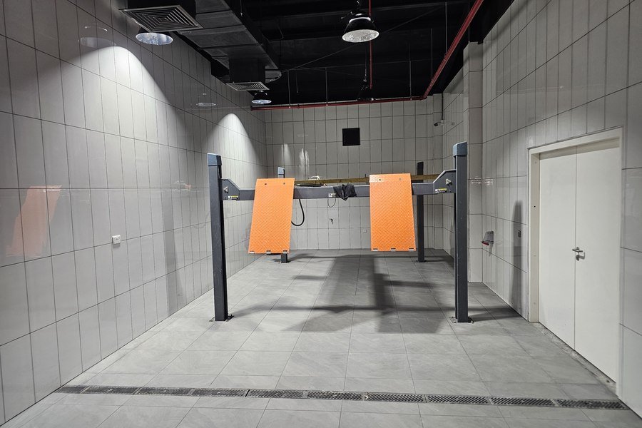 Specialist Hall & Parking thumbnail 5